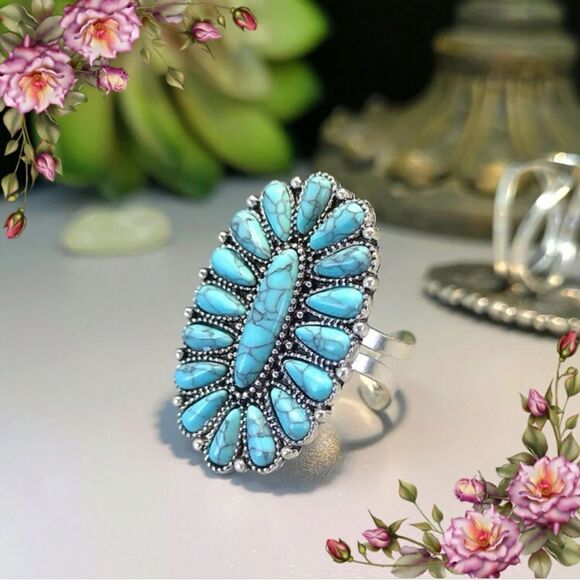 Adjustable Size Ring With Colored Turquoise Detail - Picture 1 of 11